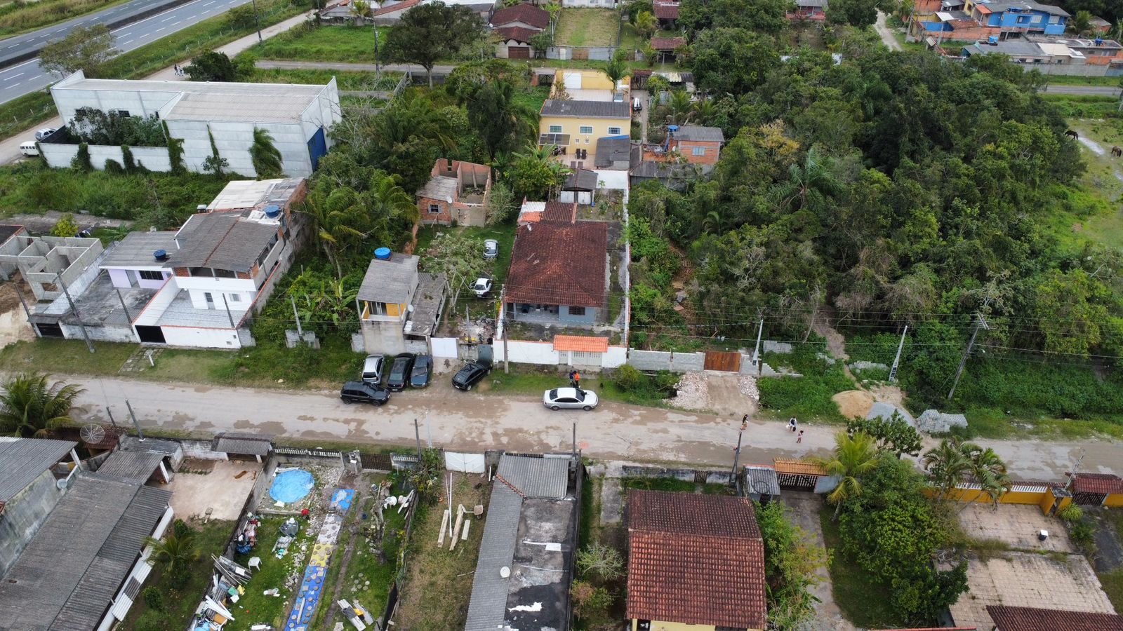 CASA NO RECANTO DOS IMIGRANTES - ITANHAÉM - LADO MORRO 80 METROS DA PISTA - foto 22