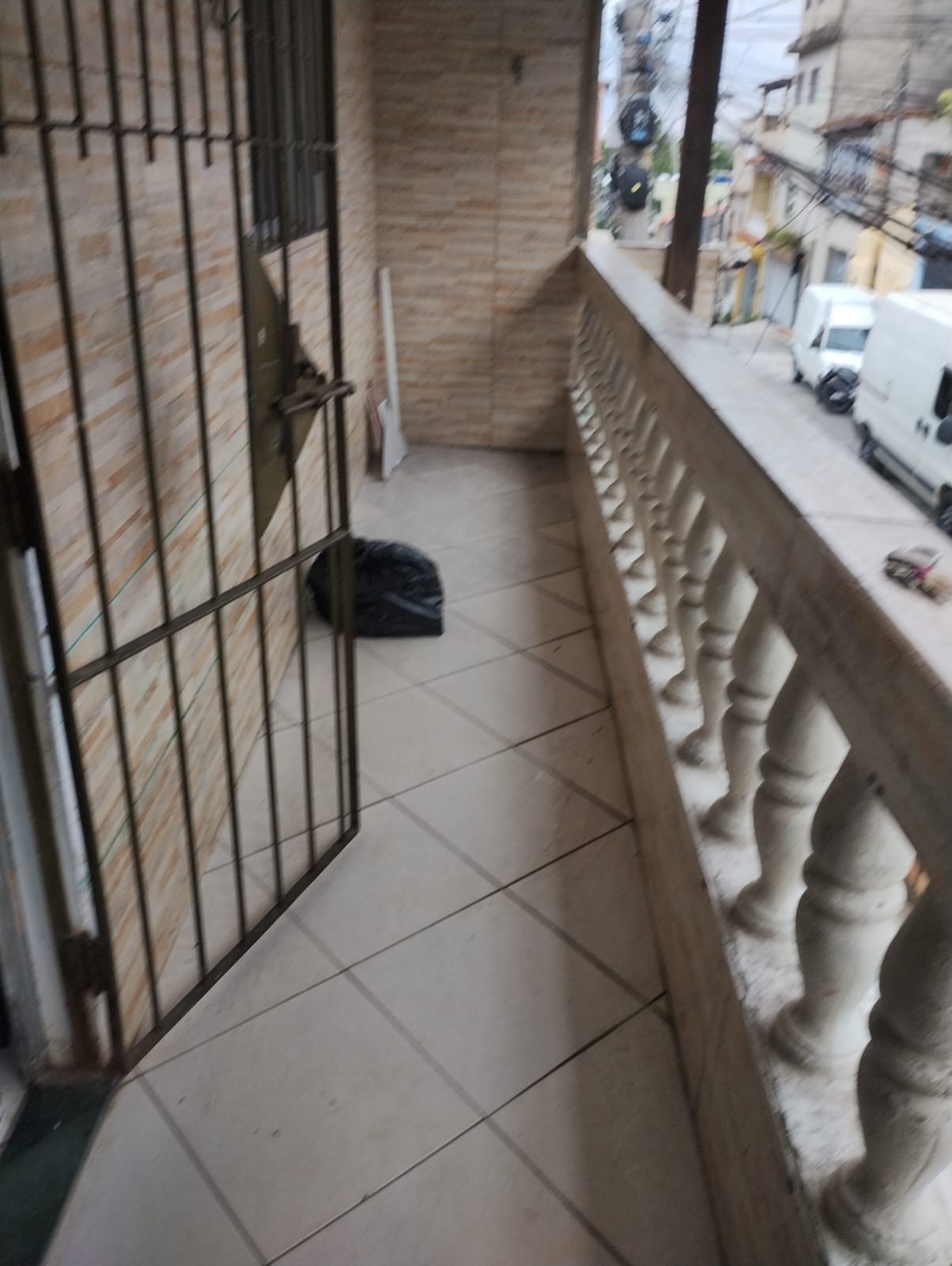 IMÓVEL COM 3 RESIDÊNCIAS NO LOCAL - JD. ODETE - GUAIANASES - SÃO PAULO 