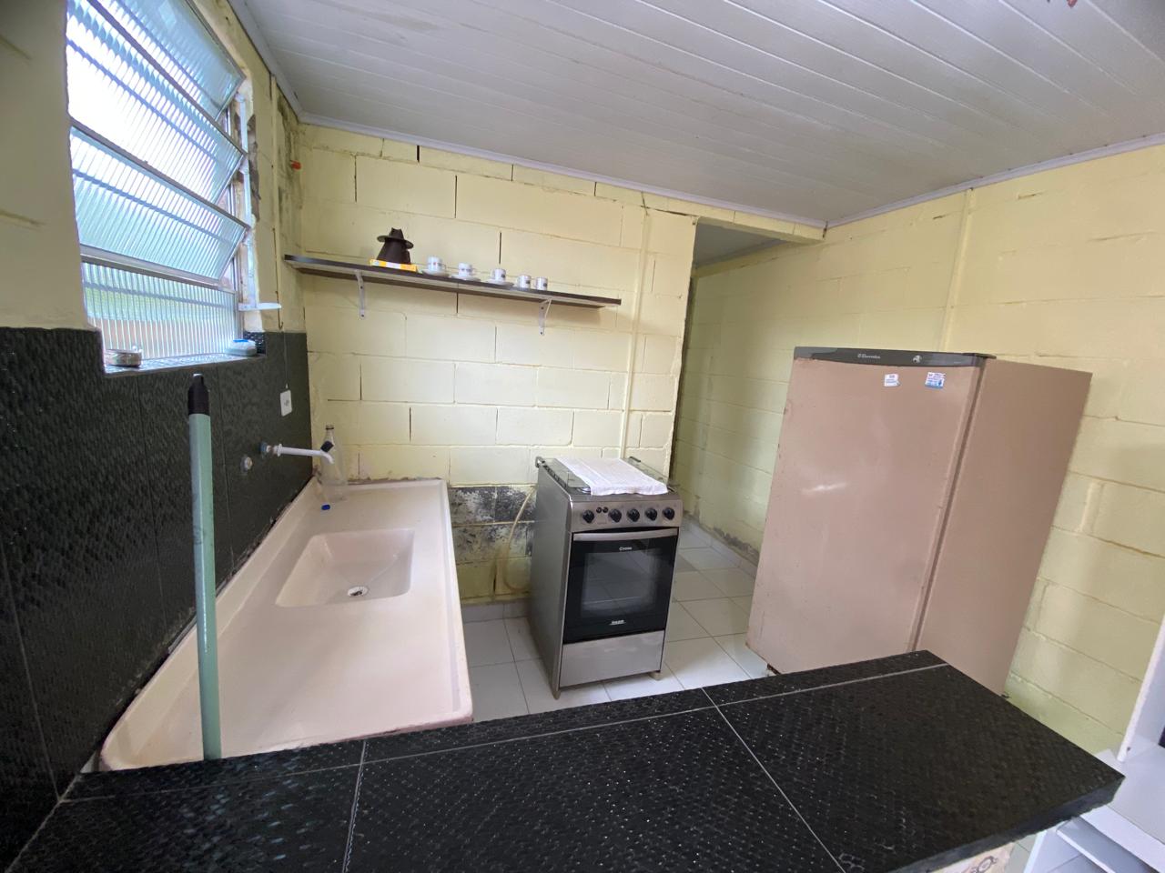 CASA NO BALNEÁRIO GAIVOTA / ITANHAÉM LADO MORRO - 700 METROS DA RODOVIA - foto 2