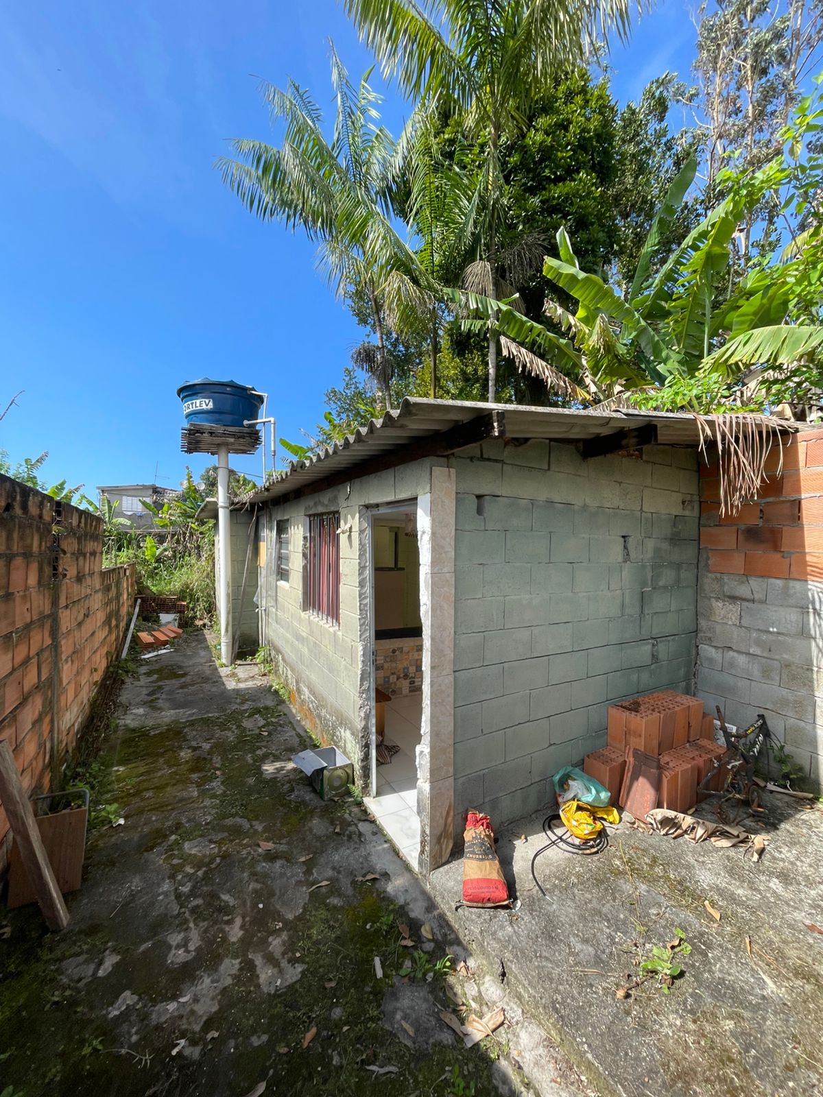 CASA NO BALNEÁRIO GAIVOTA / ITANHAÉM LADO MORRO - 700 METROS DA RODOVIA - foto 14