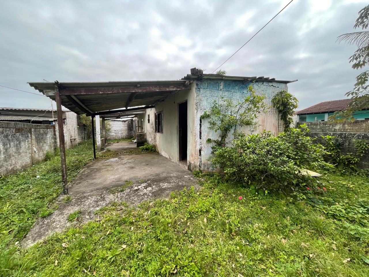 CASA NO BAIRRO SAN MARCUS - ITANHAÉM - LADO MORRO - 500 METROS DA PISTA - foto 3