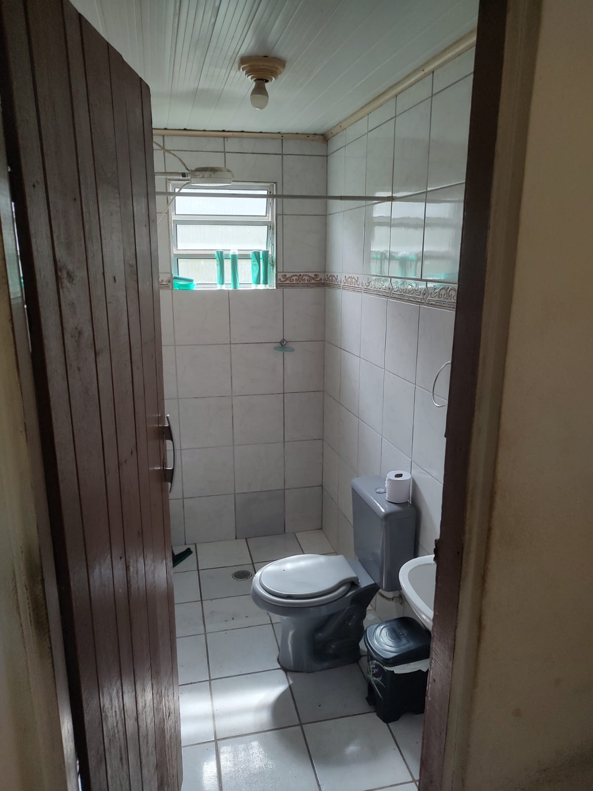 CASA NA ESTÂNCIA SÃO PEDRO - ITANHAÉM / SÃO PAULO - LADO MORRO - 30 METROS DA PISTA - foto 6