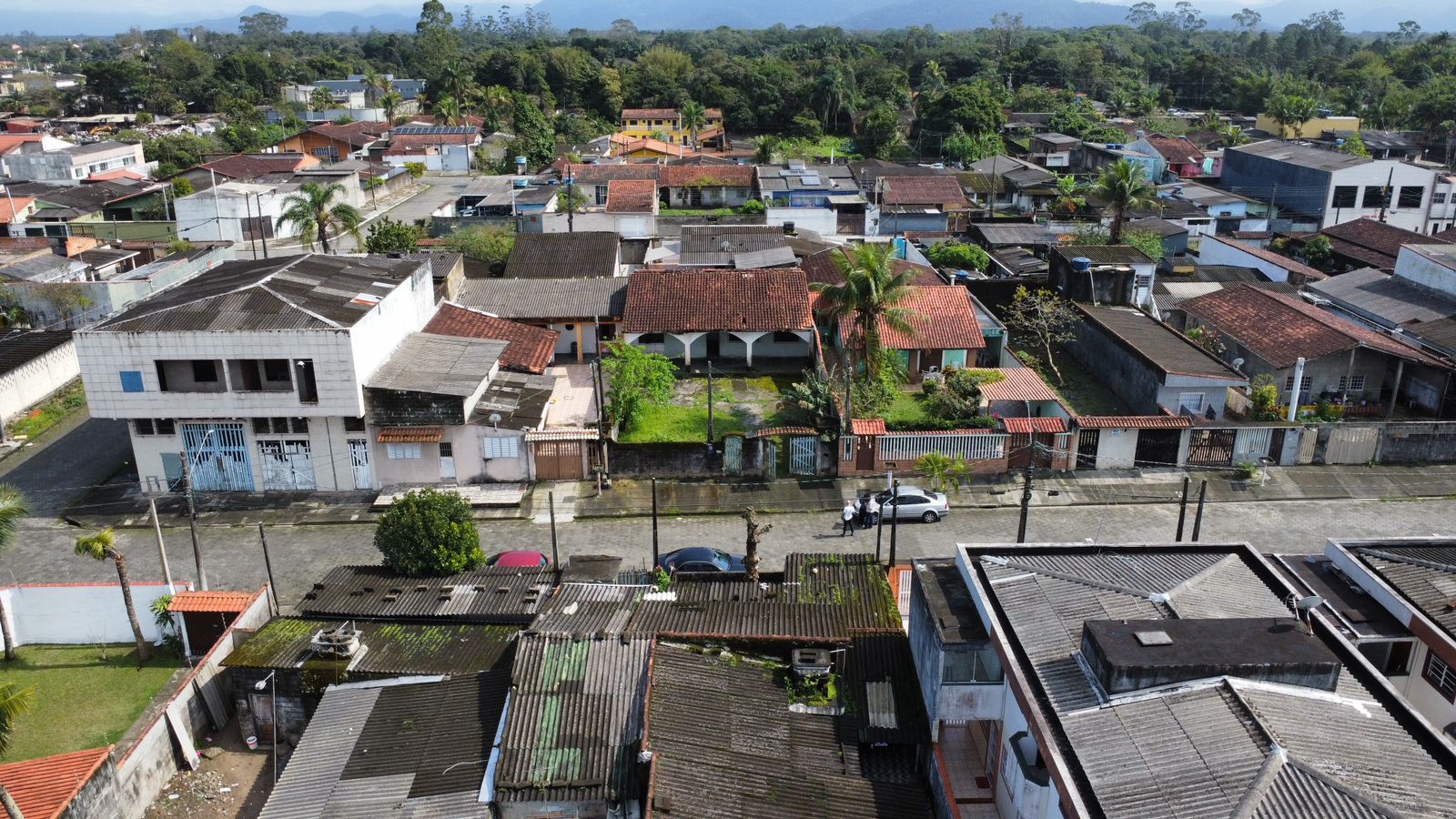 CASA NO JD. AMÉRICA - ITANHAÉM - LADO MORRO - 900 METROS DA PISTA - foto 7
