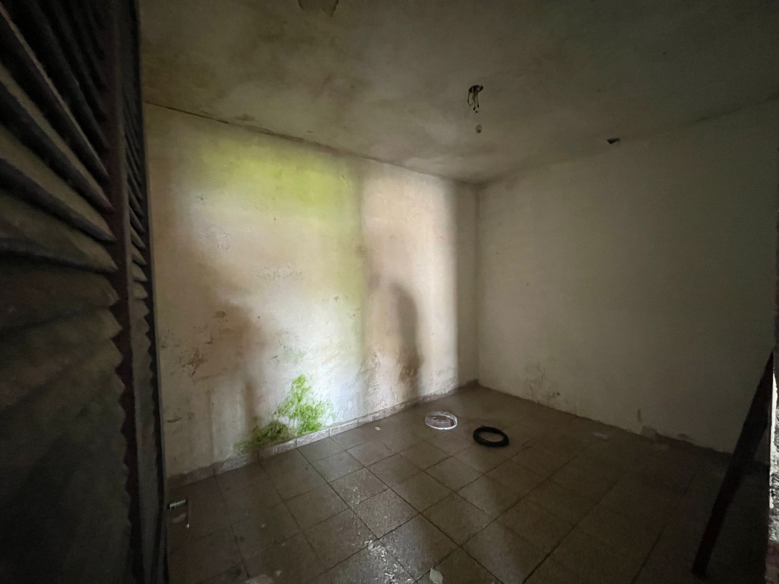 CASA NO JD. AMÉRICA - ITANHAÉM - LADO MORRO - 900 METROS DA PISTA - foto 18