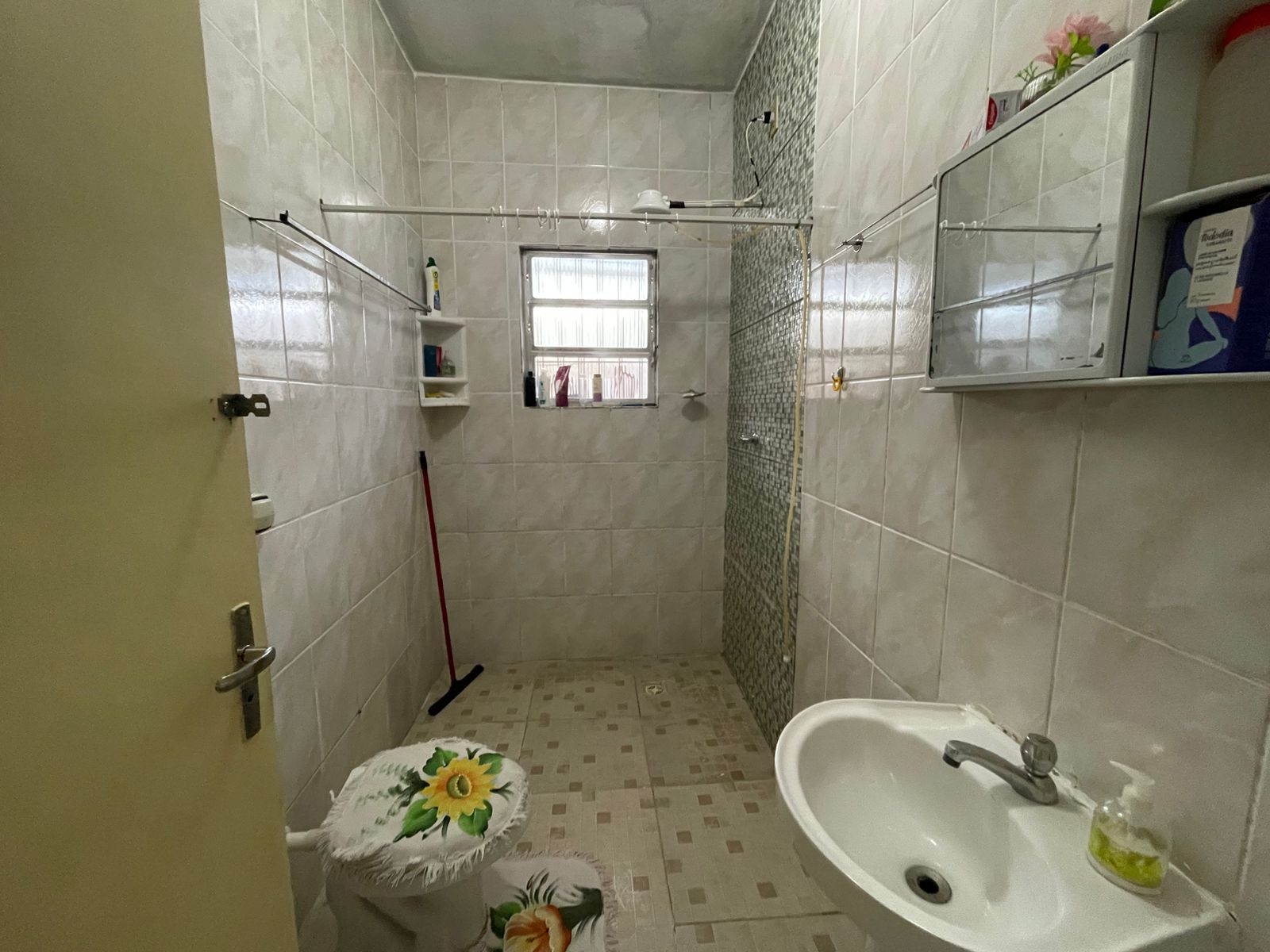 CASA NO JARDIM GRANDESP - ITANHAÉM / SÃO PAULO - LADO MORRO - 500 METROS DA PISTA - foto 12
