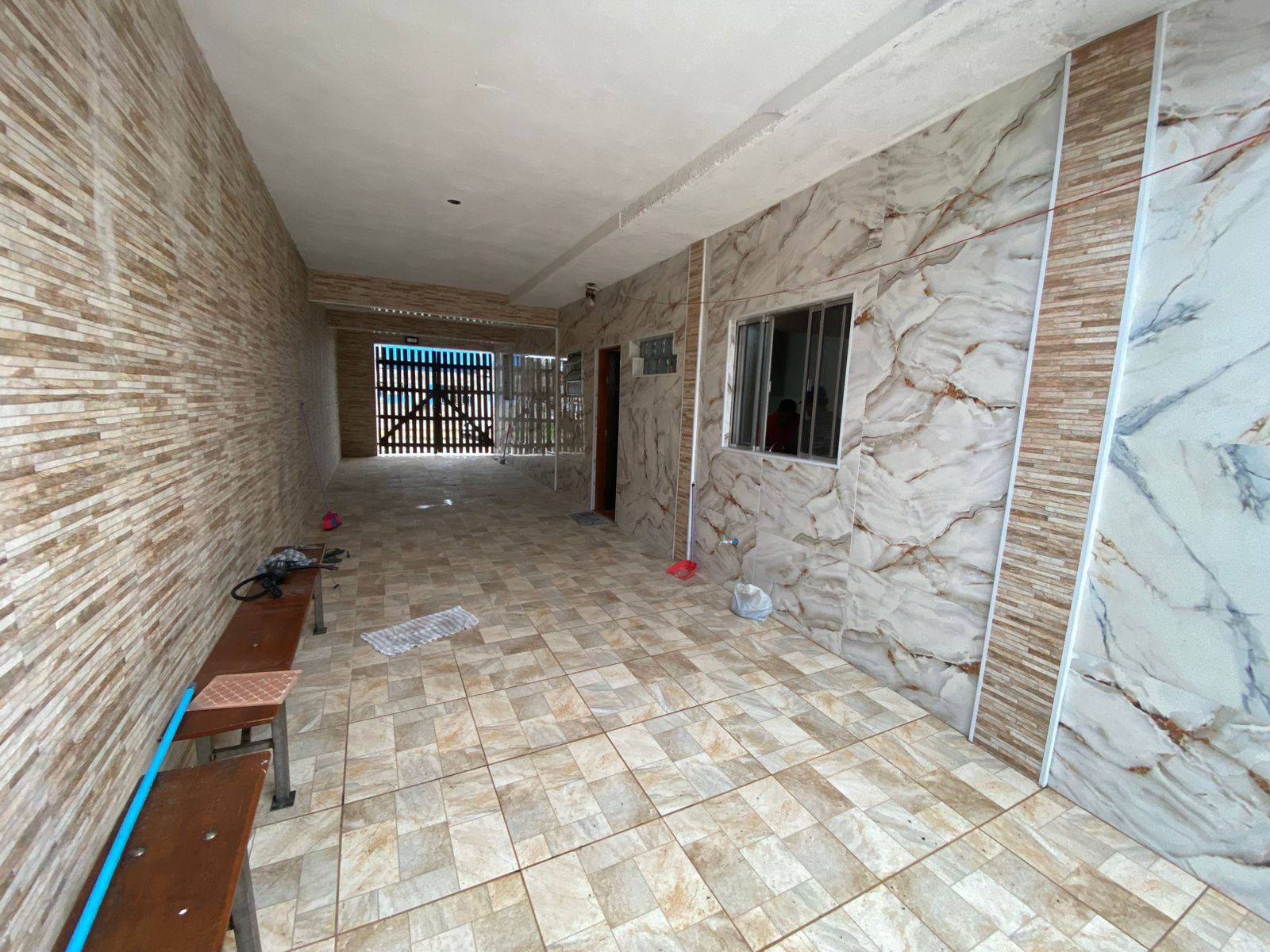 CASA COM KITNET NO JD. DAS PALMEIRAS - ITANHAÉM - LADO PRAIA -  950 METROS DO MAR - foto 5