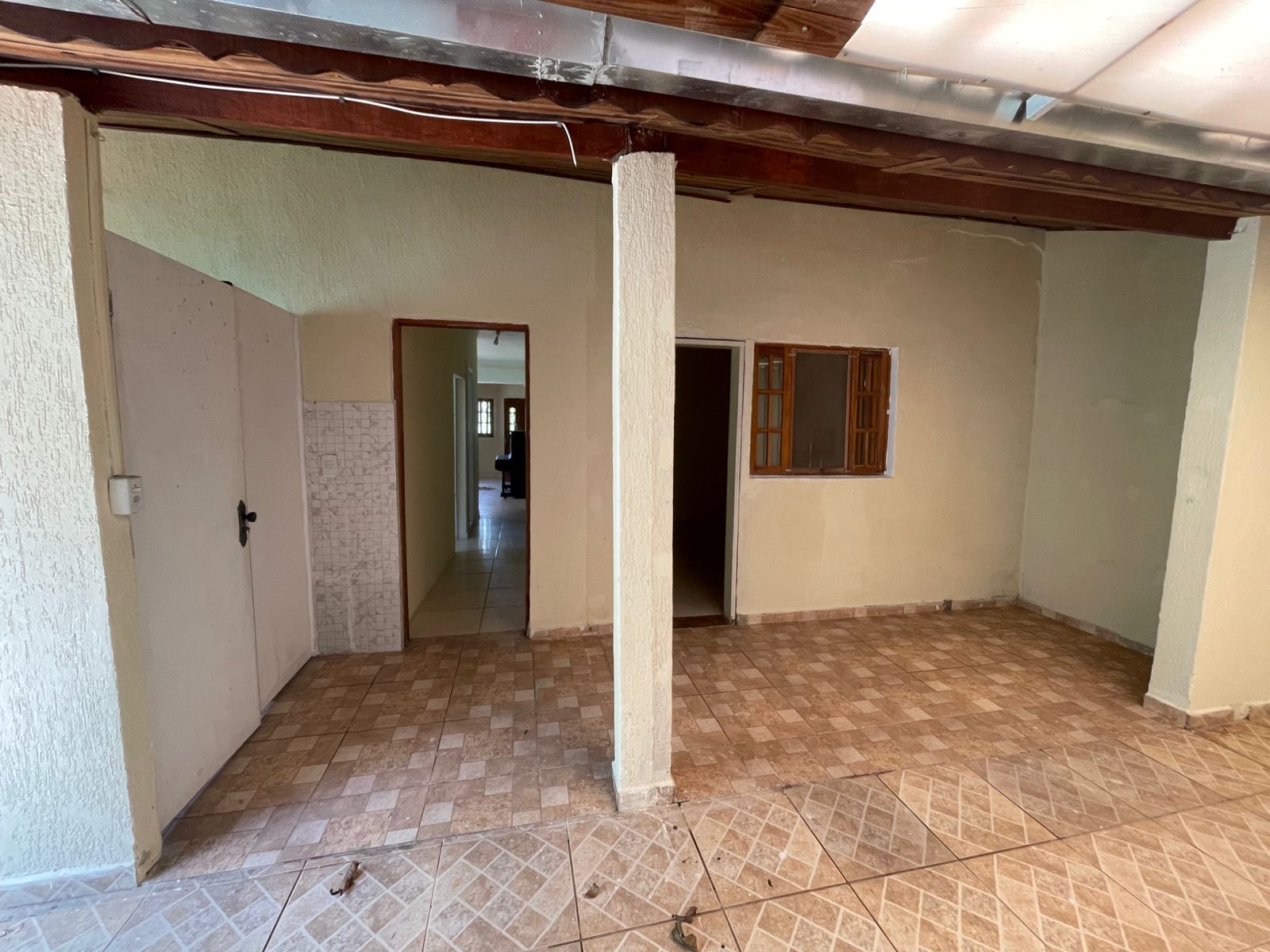 CASA NO BAIRRO SÃO JORGE - ITANHAÉM - LADO PRAIA - 1600 METROS DA PRAIA - foto 2