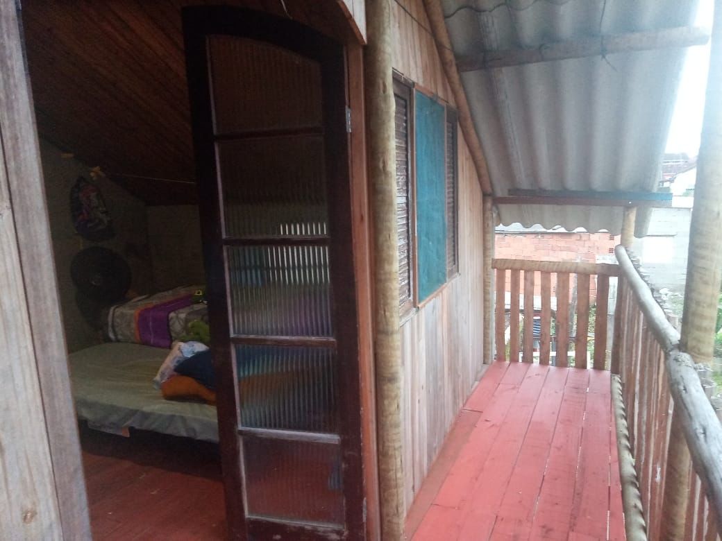 CASA A VENDA NO GAIVOTAS - ITANHAÉM/SP - LADO PRAIA