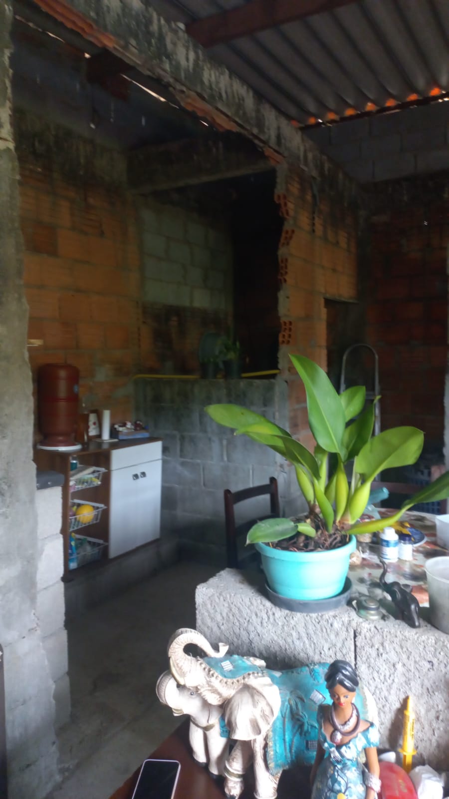 CASA SEMI ACABADA NO JD. DAS PALMEIRAS - ITANHAÉM - LADO MORRO - 400 METROS DA PISTA - foto 5