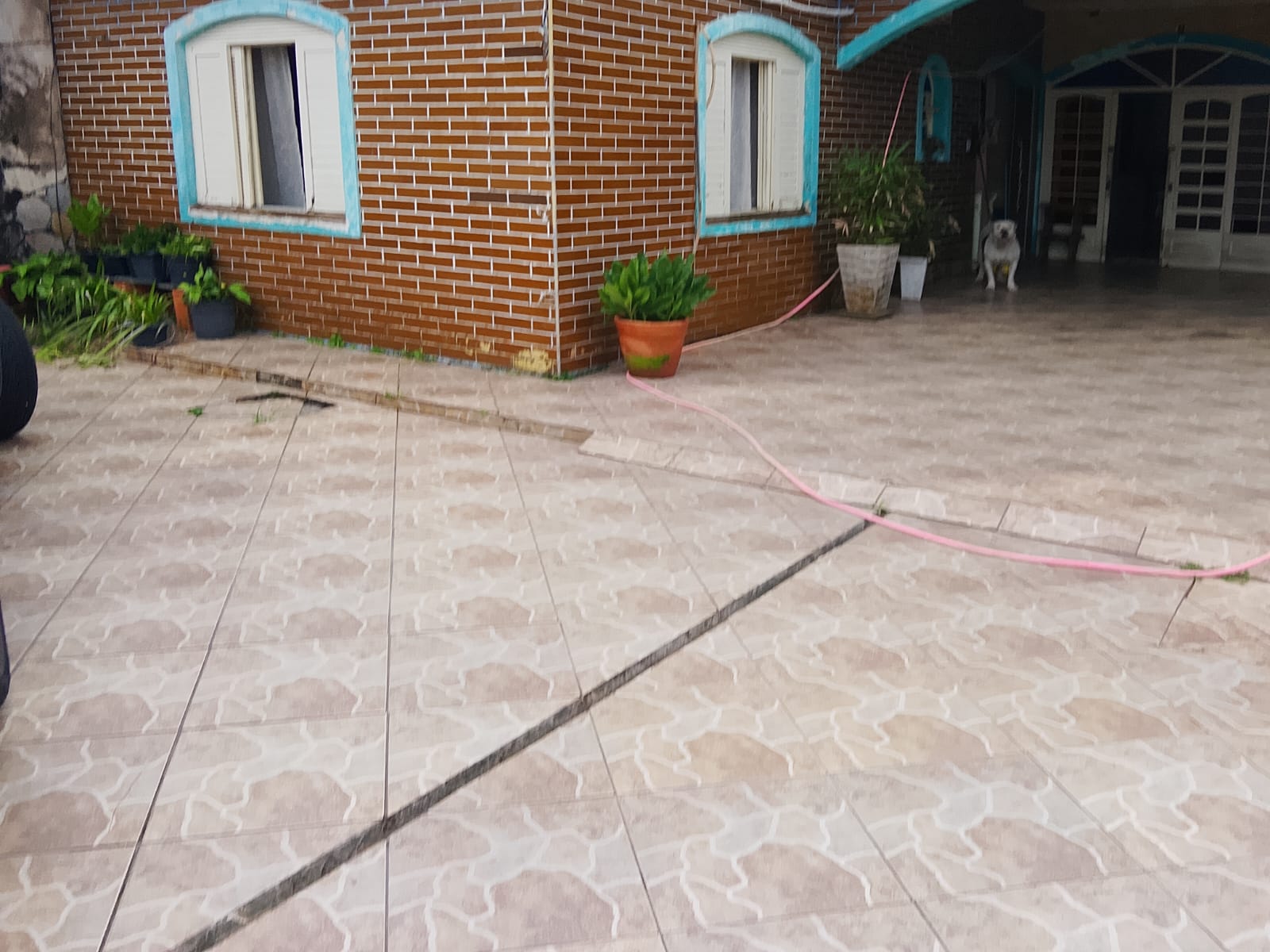 02 CASAS NO MESMO TERRENO NO GAIVOTA EM ITANHAÉM - LADO PRAIA - 60 METROS DO MAR