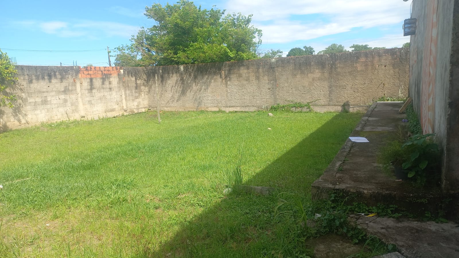 CHACARA NO BAIRRO CIBRATEL - ITANHAÉM - SÃO PAULO - LADO MORRO 