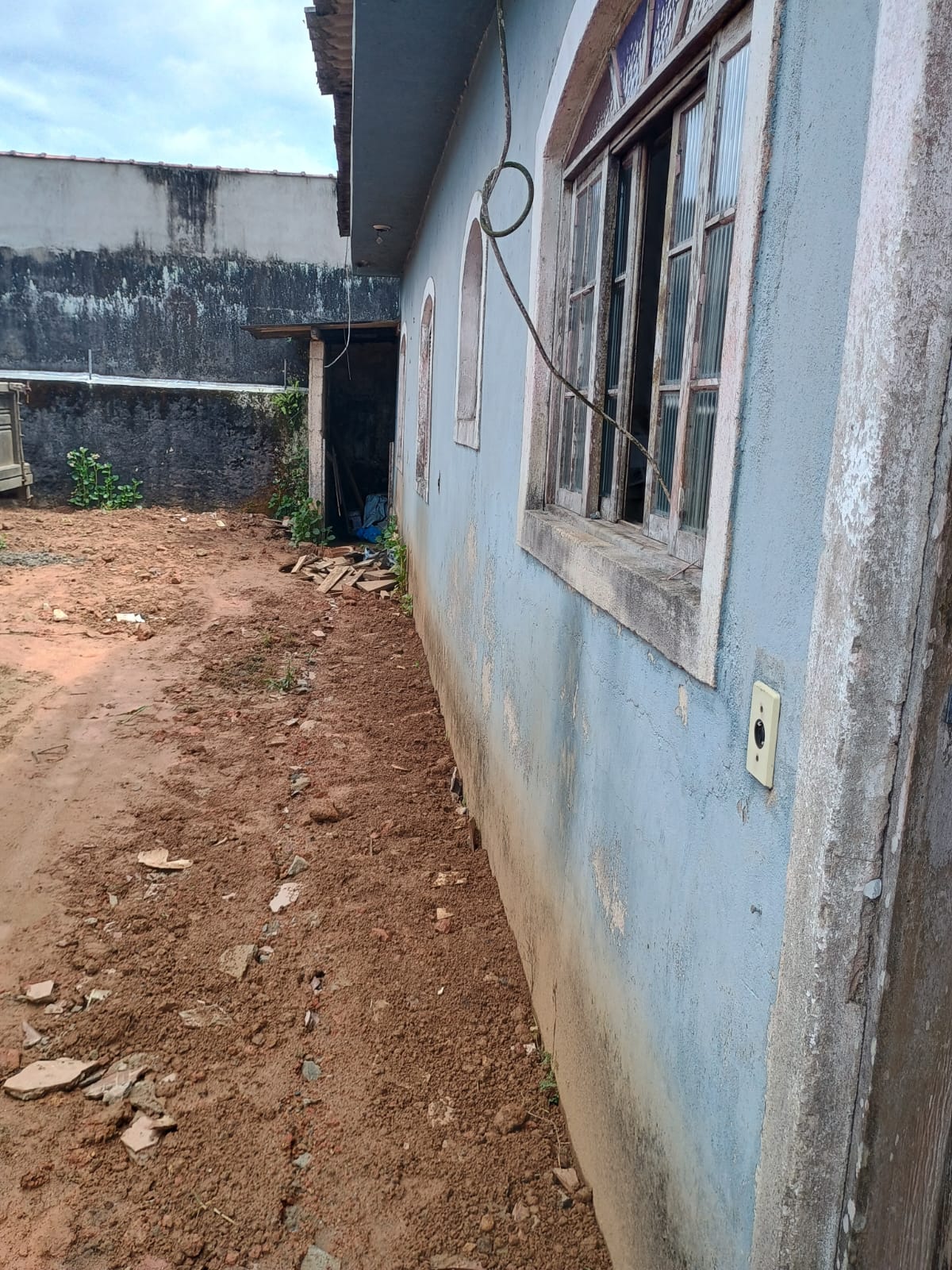 CASA NO JD. LUIZAMAR MIRIM - ITANHAÉM - LADO PRAIA - 1.000 METROS DO MAR - foto 5