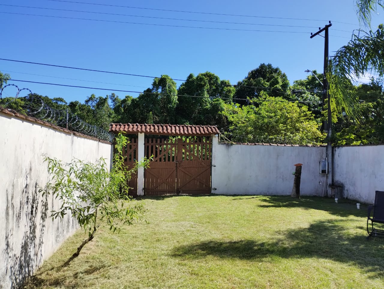 CASA A VENDA NA ESTÂNCIA SANTA CRUZ - ITANHAÉM - LADO PRAIA - 1.200 METROS DO MAR - foto 3