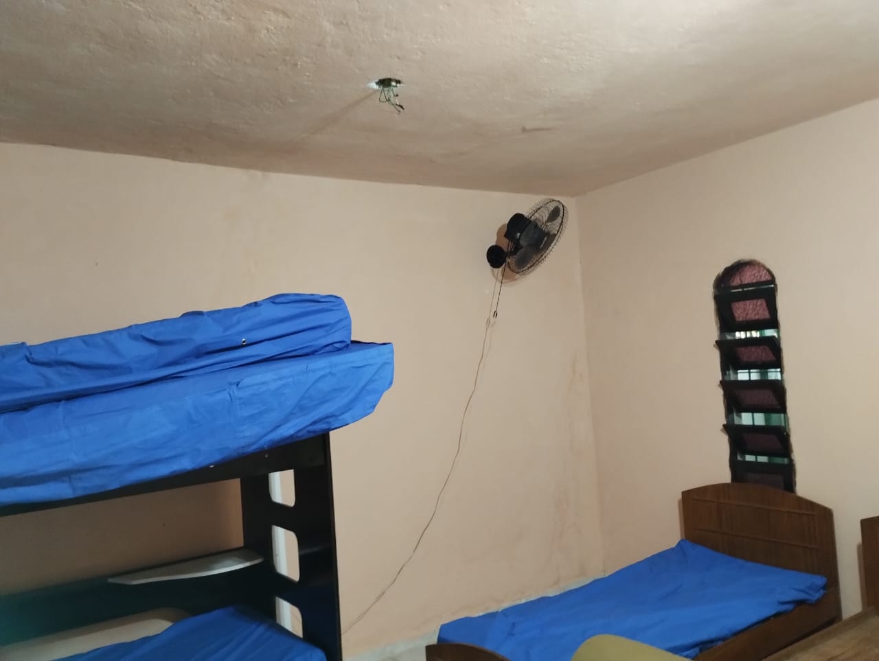 CASA A VENDA NA ESTÂNCIA SANTA CRUZ - ITANHAÉM - LADO PRAIA - 1.200 METROS DO MAR - foto 7