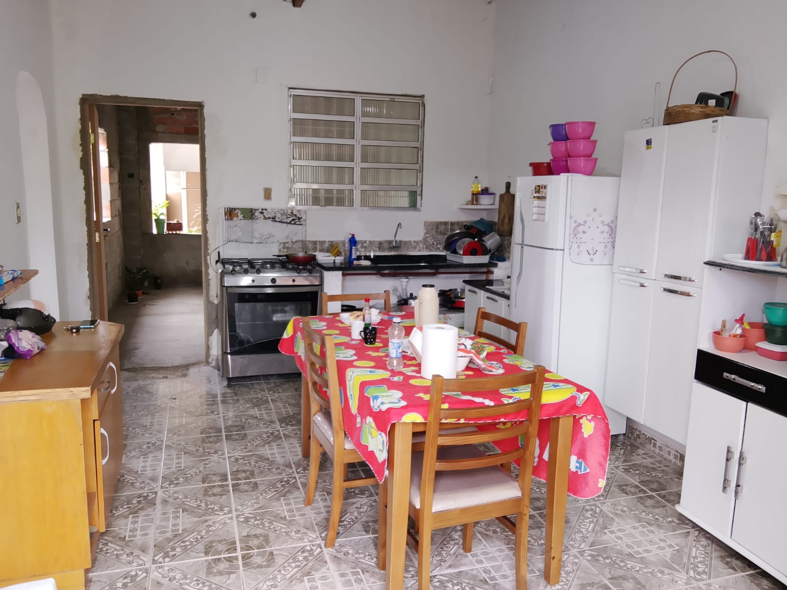 CASA NO JD. MARAMBÁ 2 - ITANHAÉM - LADO MORRO - 350 METROS DA RODOVIA - foto 4
