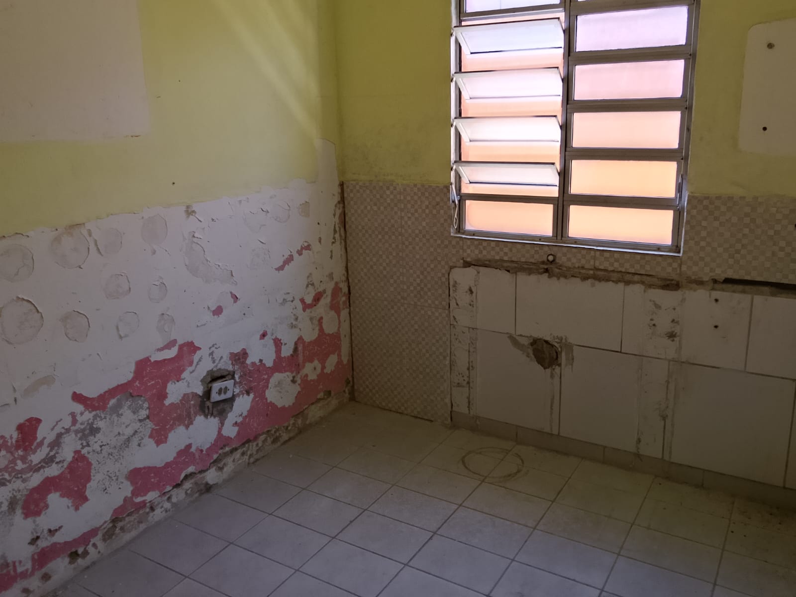 CASA NO JARDIM SAVOY - ITANHAÉM - LADO MORRO - 1KM DA RODOVIA - foto 8