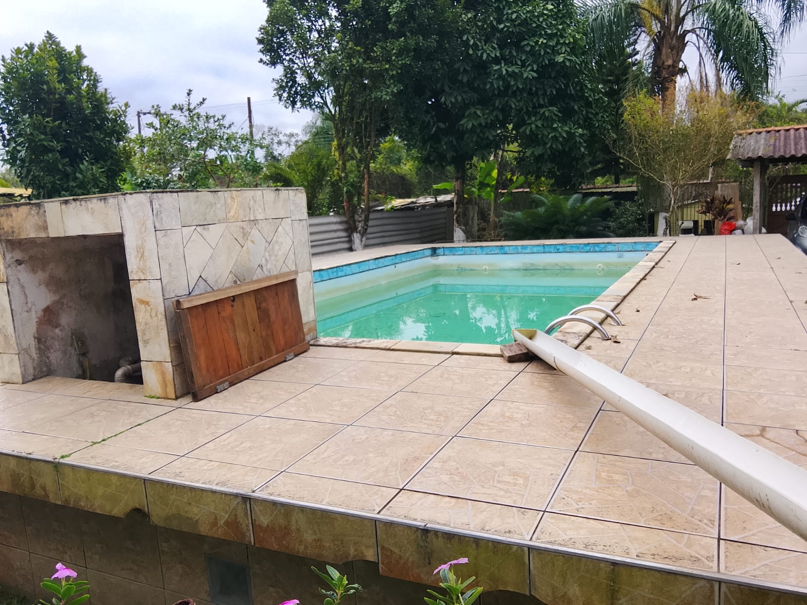 CHÁCARA NO BALNEÁRIO GAIVOTA - ITANHAÉM - SP - LADO MORRO - 400 METROS DA RODOVIA - foto 4