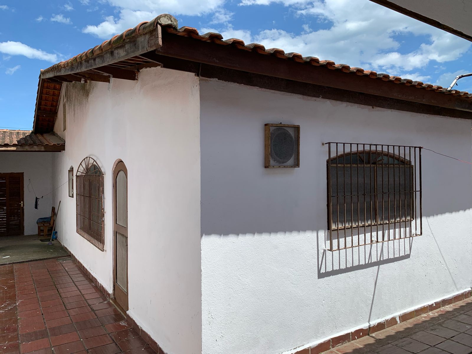 CASA A VENDA NO GAIVOTAS - ITANHAÉM/SP - 300 M DA PRAIA