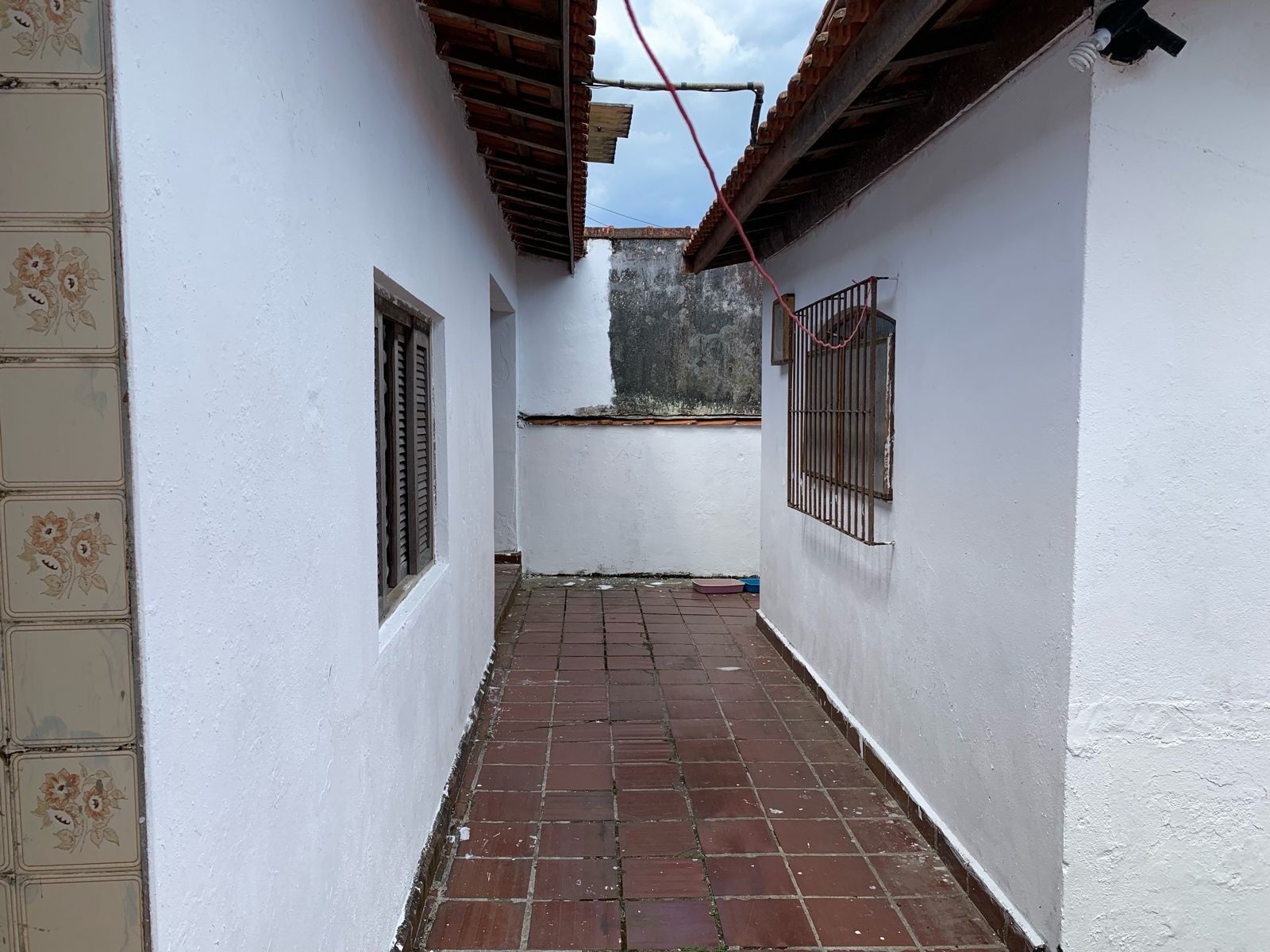 CASA A VENDA NO GAIVOTAS - ITANHAÉM/SP - 300 M DA PRAIA - foto 3