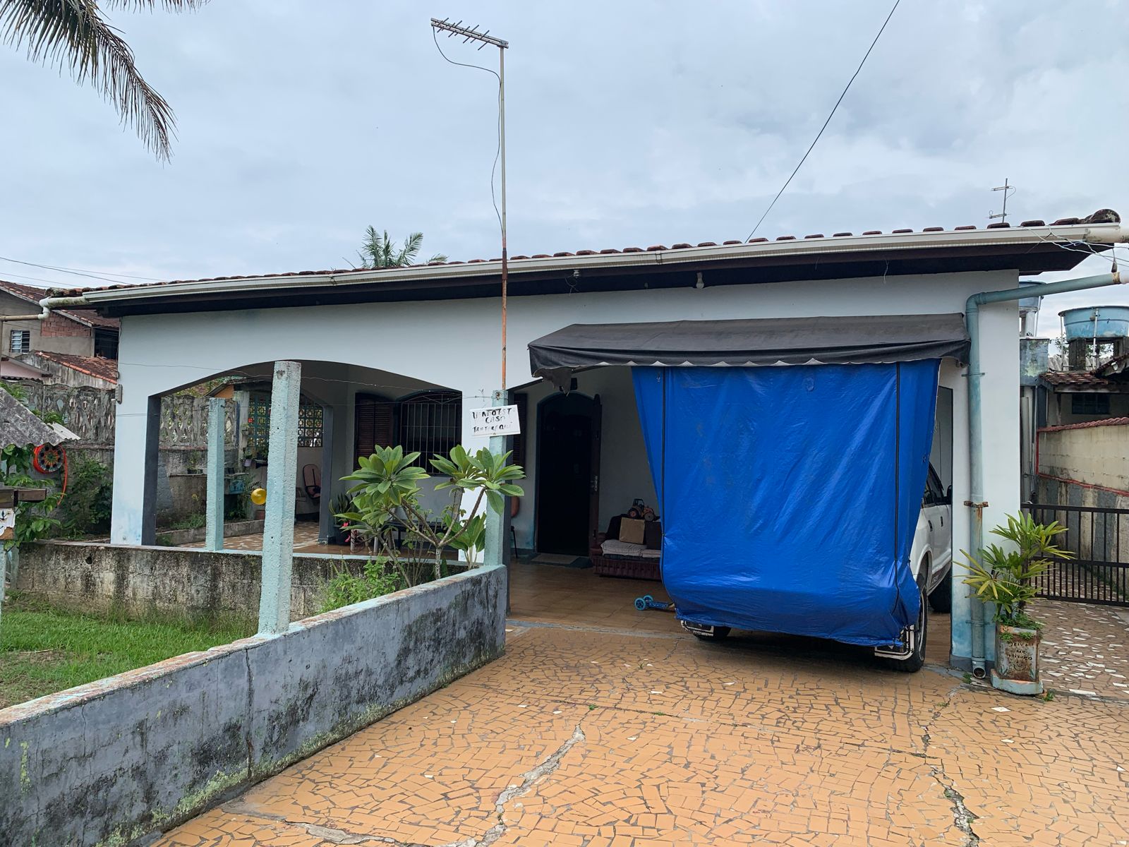 CASA NO GAIVOTAS - ITANHAÉM/SP - LADO MORRO 150 M DA RODOVIA