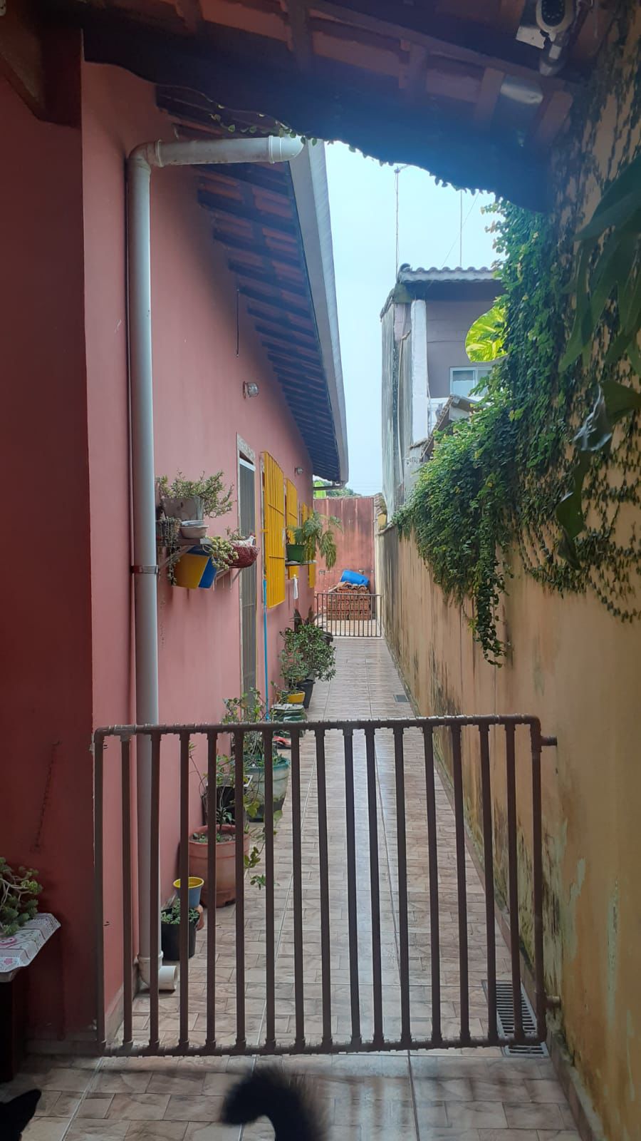 CASA NO BALNEÁRIO GAIVOTA - ITANHAÉM/SP - LADO MORRO